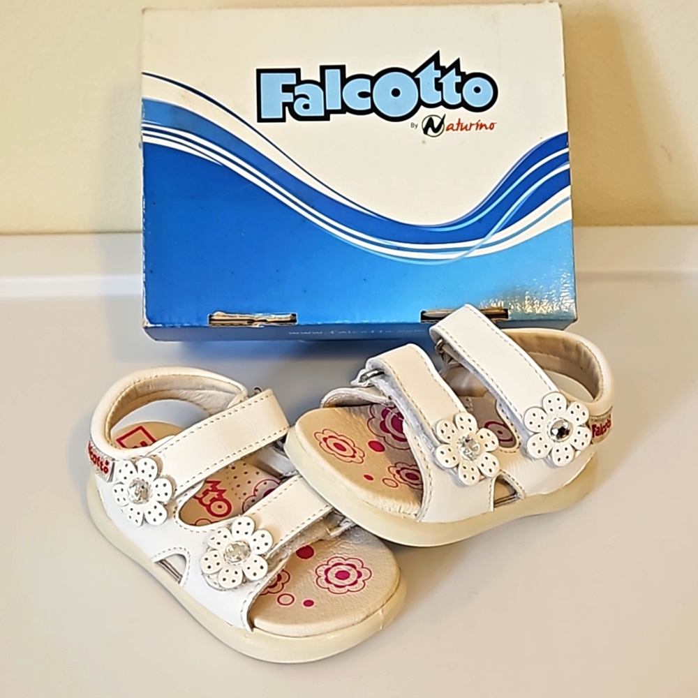 Naturino White Floral Toddler Sandals with Pink Insole Accents